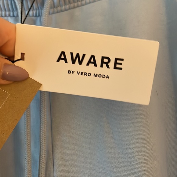 BNWT - sky blue sweat pants - size S drawstring waist, elastic cuff ankle - Picture 4 of 6